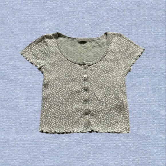 🛎️ 5/$20 Brandy Melville John Galt Zelly Floral Button Short Sleeve - Picture 1 of 5